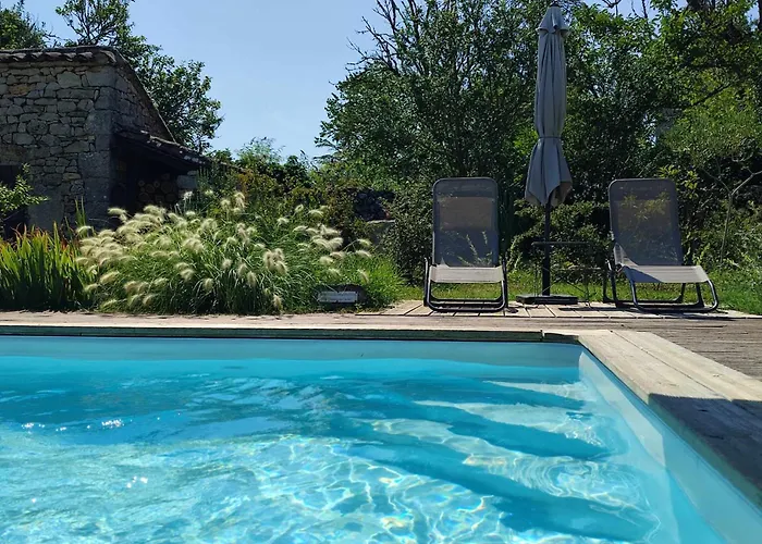 A Deux Pas De St Cirq Lapopie , Des Murets De L'isa *